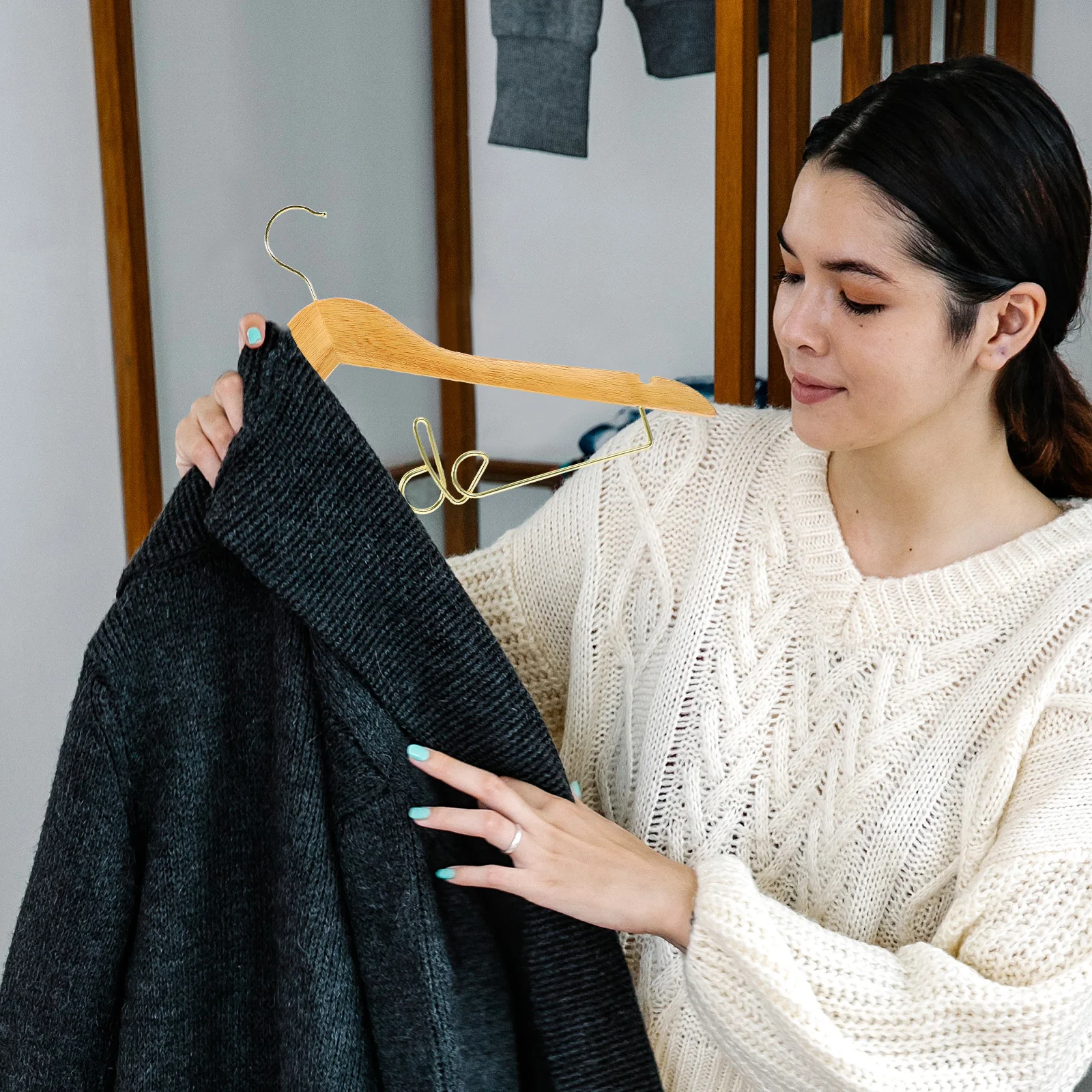 

Wedding Clothing Hanger Anti-Skid Wooden Wire Hanger Delicate Design Smooth Appearance No Burrs Practical Safe Use