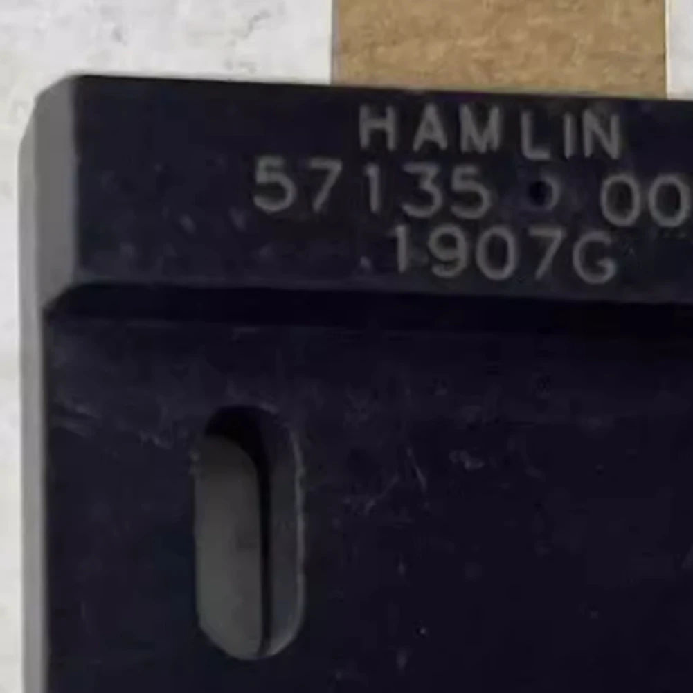 New 57135-000 for HAMLIN Actuator Rectangular Magnet D652516,Switch Actuator, Magnetic Sensor,3pcs