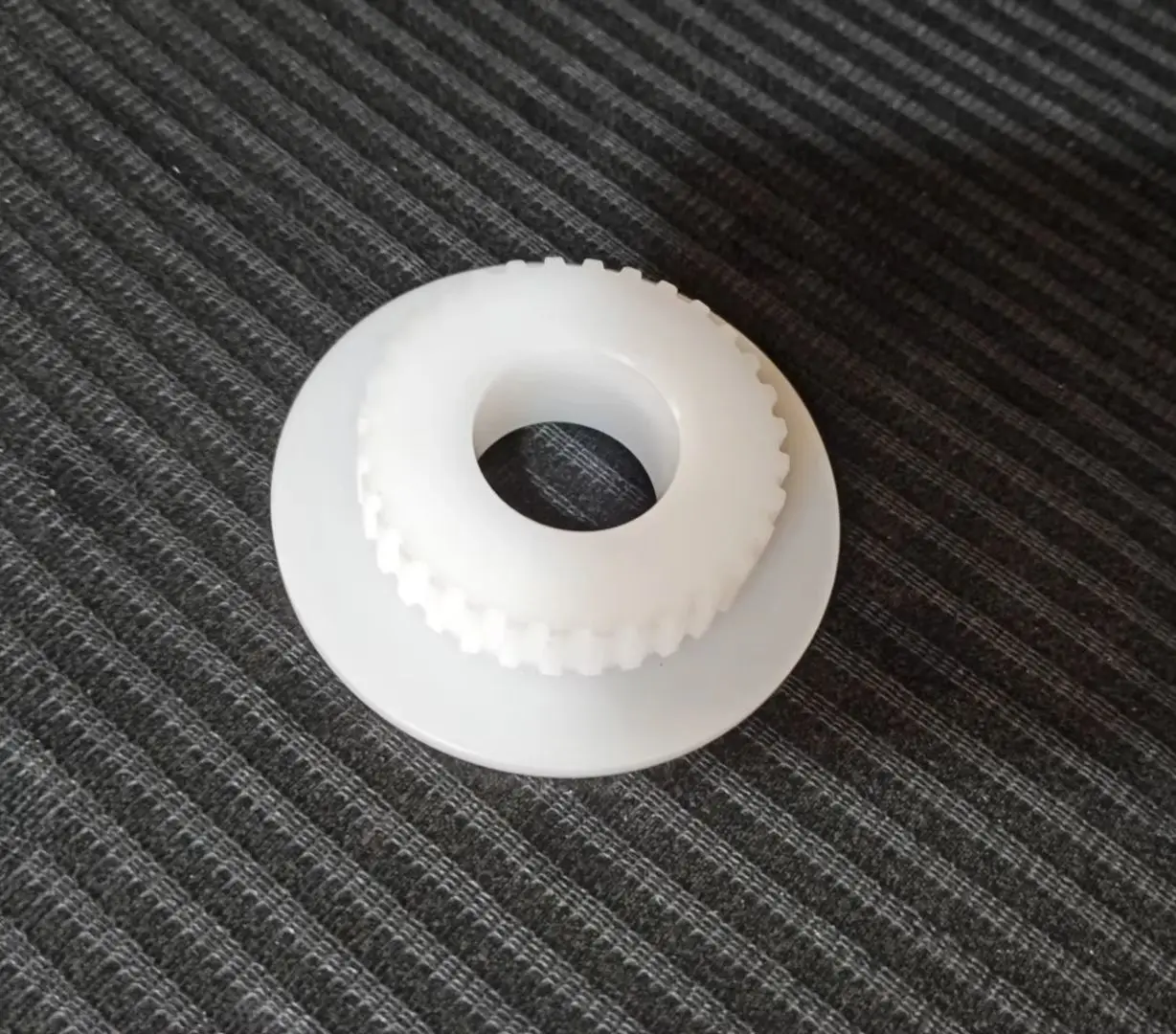 

White gear Accessories of Disc Aligner Brake Lathe Machine AM-8700