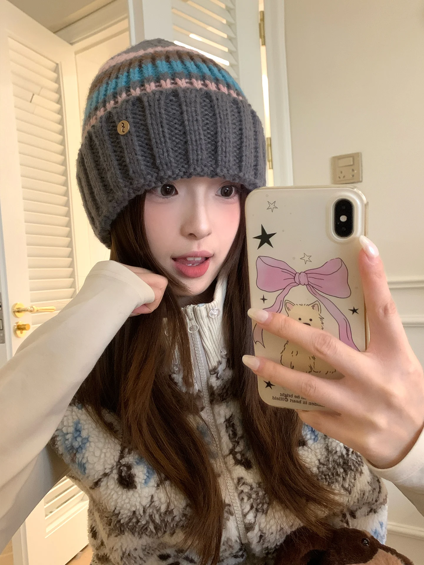 قبعة صوفية محبوكة مخططة بألوان كلاسيكية للنساء قبعة شتوية دافئة جديدة لحماية الأذن #4