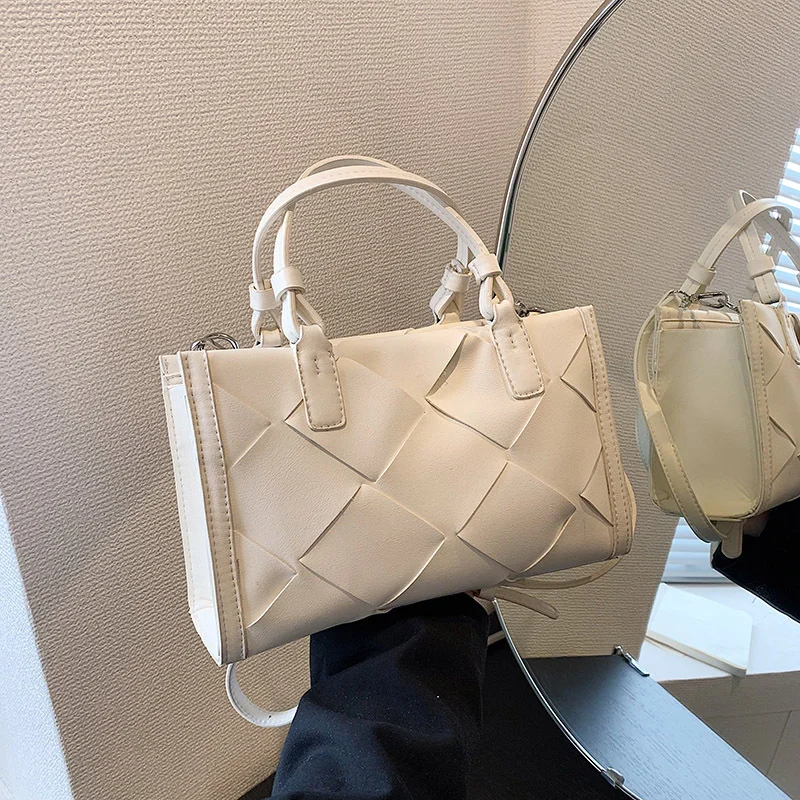 Shoulder Bag 2023 New Trend All-match Art Design Texture Woven Handbag Tote Bag Simple Style Square Bag Solid Color Travel Bolsa