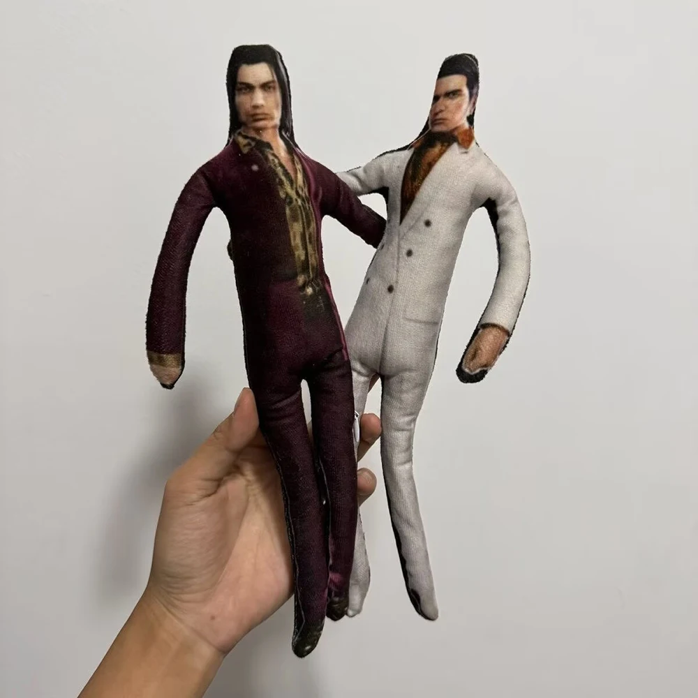Yakuza Kiryu muñeco de peluche juego Kazuma muñecos de peluche figura abstracta de forma giratoria decoración de habitación divertido Plushie regalos de navidad