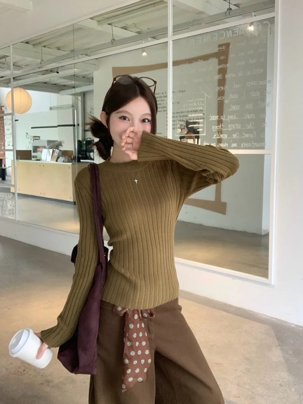 

een round Ne Striped Long Sve Knitted Slim Fit Base irt Women's Autumn Winter New Sle Faionable Slimming Sweater...