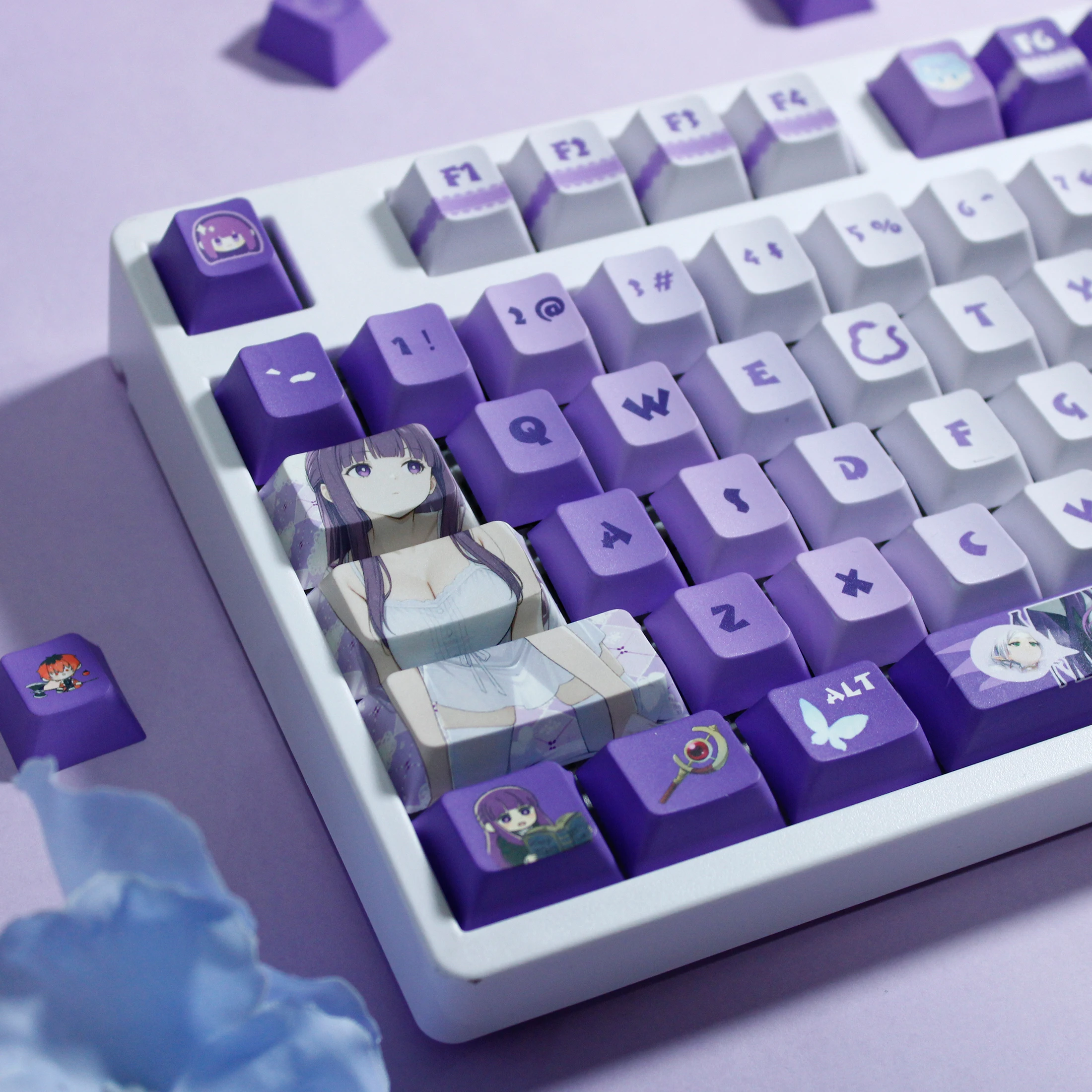 122 Keys Cute Frieren Keycaps Anime Key Cap PBT Cherry Profile Side Print Keycap Mechanical Keyboard Made68 Mad68 Wooting 60