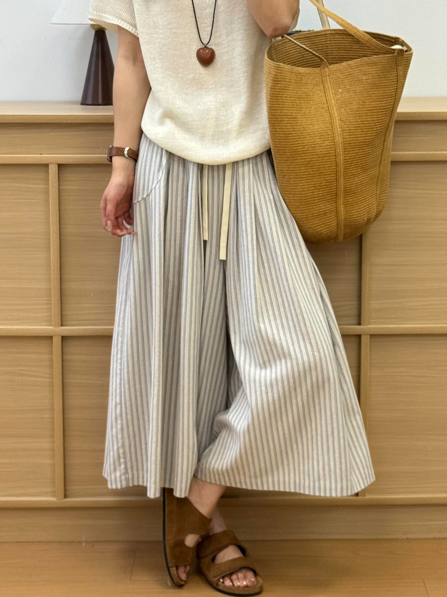 Korean Lazy Style Grey Striped Wide Leg Pants for Women, 2026 New Summer Loose Slim-Fit Culottes Casual Nine-Point Skirt Trouser