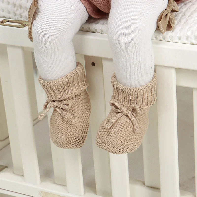 Infant Baby Schuhe Baumwolle Gestrickte Neugeborene Mädchen Jungen Stiefel Fashion Solid Warme Kleinkind Kind Slip-On Bett Schuhe Handgemachte 0-18M Schuhe