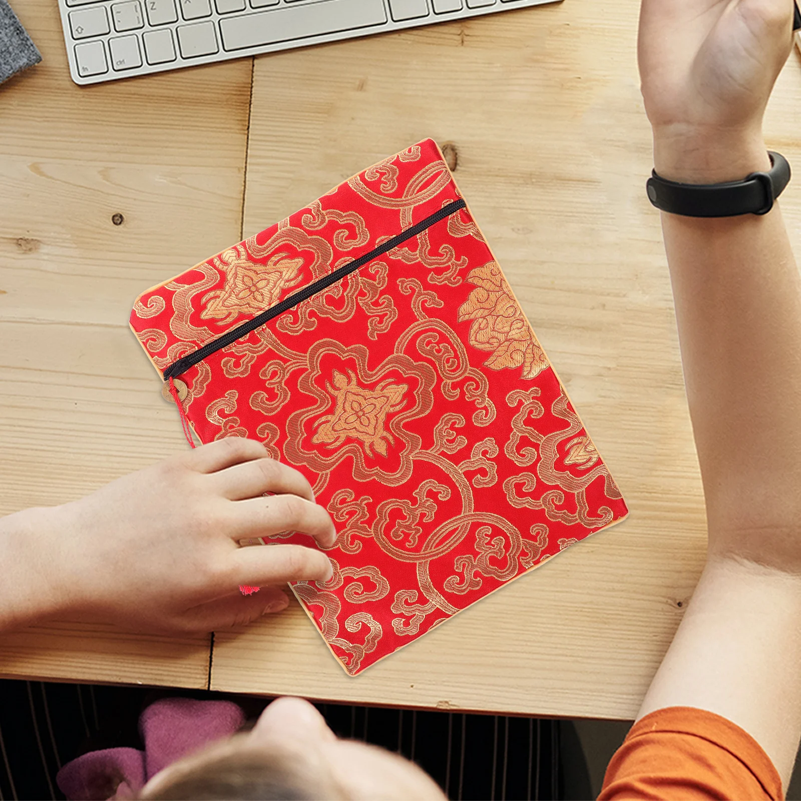 

Yellow Silk Scripture Bag 20x25cm Dragon Design 1 Piece Sacred Text Pouch for Bible Quran Book Storage Envelope Container