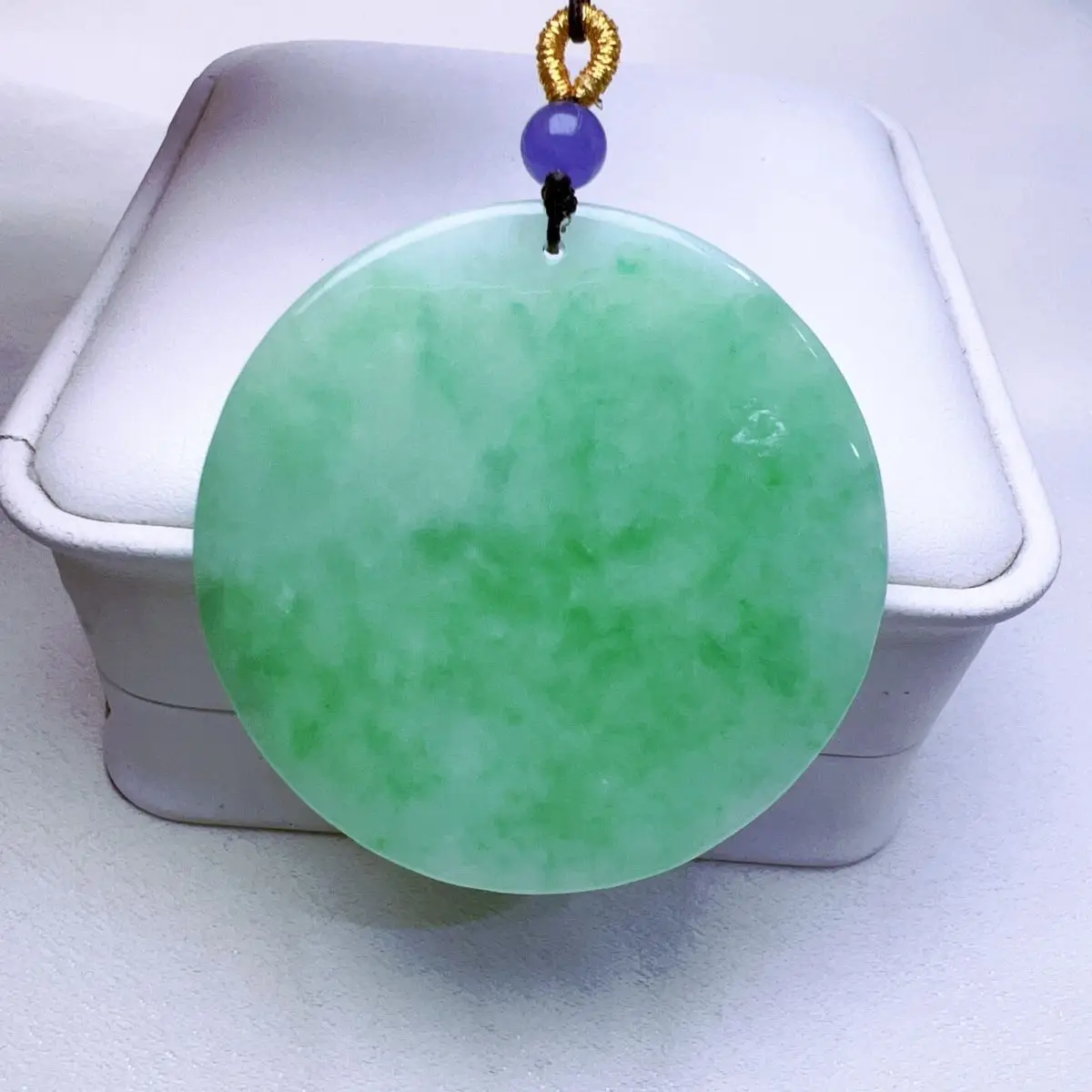 Myanmar natural jadeite new round safe men's and women's jade pendant pendant popular high-end domineering