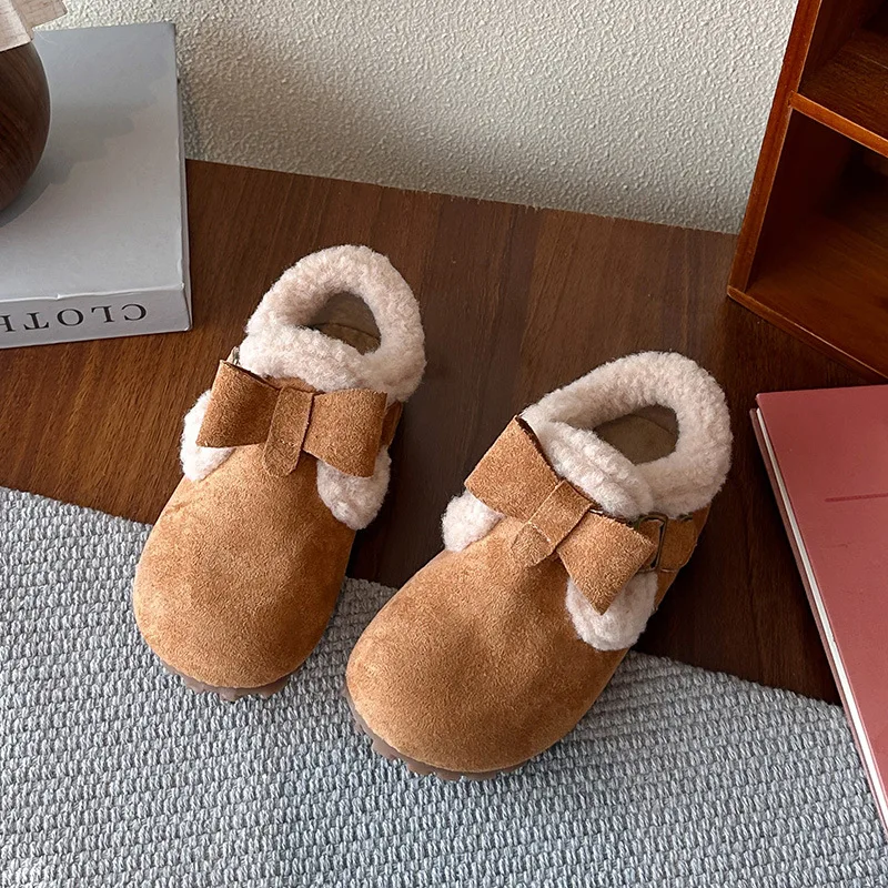 

Кожаная обувь для девочек, милые детские туфли на плоской подошве с милыми бантиками, универсальные зимние детские мокасины в корейском стиле с круглым носком, 2025 г., теплые замшевые мокасины