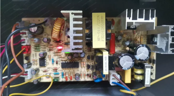 Red Wine Cabinet Computer Board PCB140411K2 PCB120102K3 161021K2 Red Wine Cabinet Main Board Control Board 220V 110V