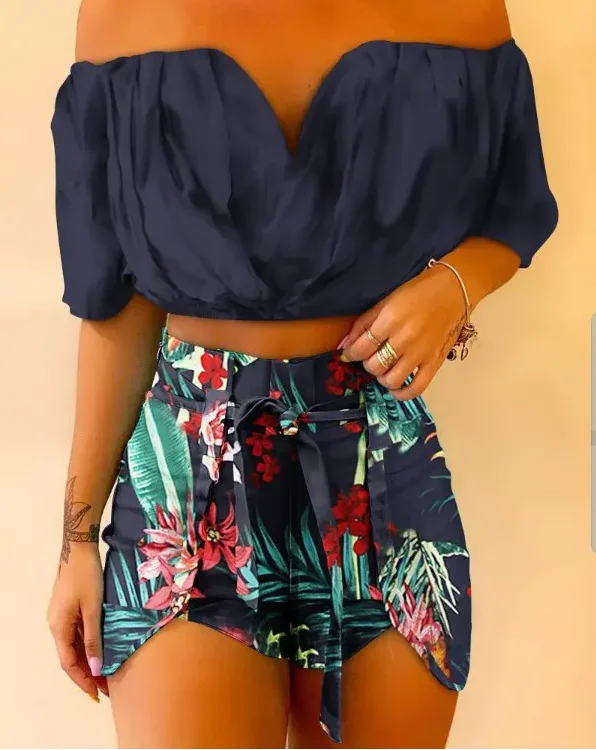 

Off Shoulder Ruched Top & Tropical Print Shorts Set