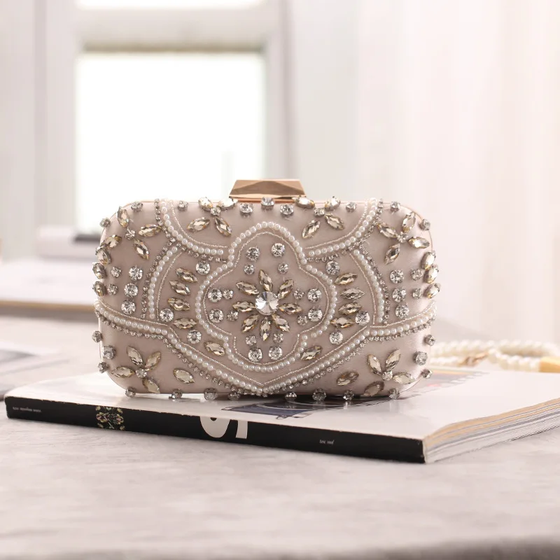 Elegant Crystal Bridal Wedding Clutch Bags Luxury Rhinestone Women Evening Clutches Bag Ladies Party Dinner Purses Crossbody Bag