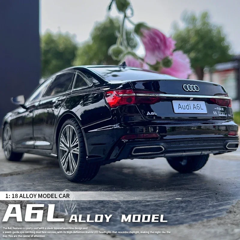 1:18 AUDI A6 Alloy Car Model Diecast & Toy Metal Vehicle Car Model Collection Sound and Light High Simulation Childrens Toy Gift