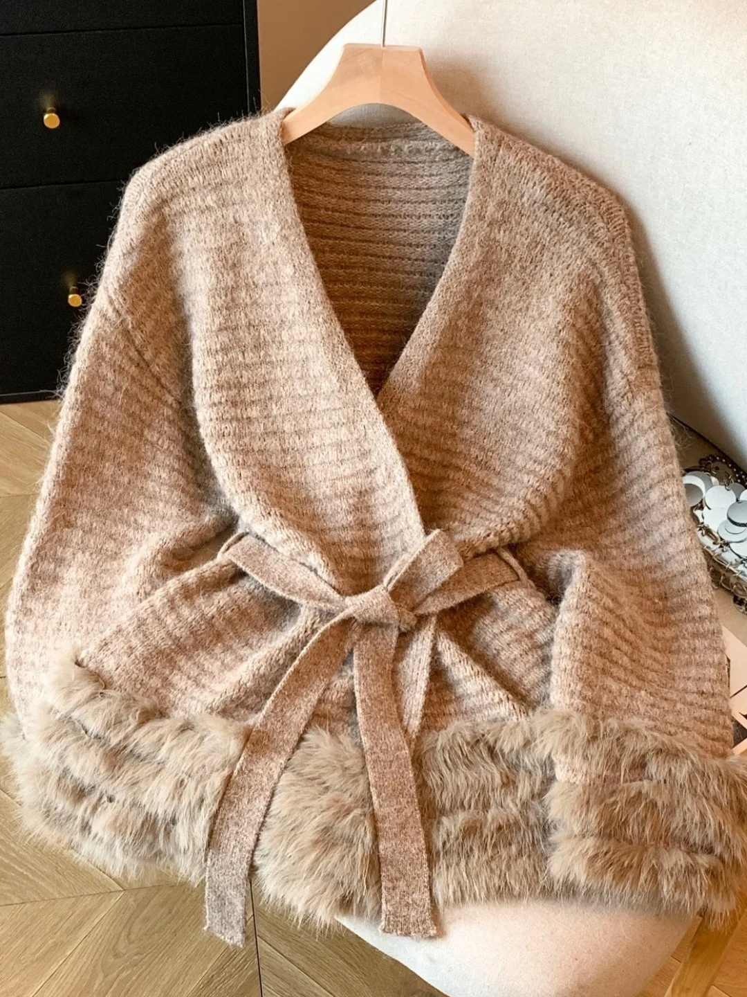 

Soft Fur Spliced V-Ne Knitted Sweater Coat Women's Waist-Cinching Belted Open Cardigan Korean Sle Thi Winter Coat