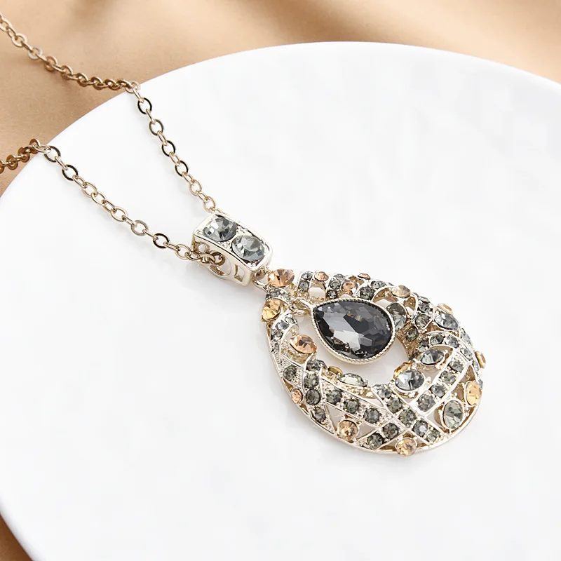 Elegant Color Crystal Water Drop Long Necklace For Women 2023 New Sweater Chain