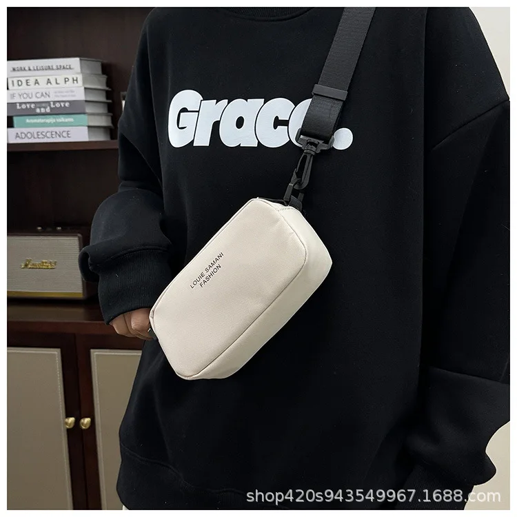 

"2025 Korean Sporty Shoulder Bag - Trendy Horizontal Zipper Messenger Purse, Women's Solid Color Crossbody Bag for Daily Use"