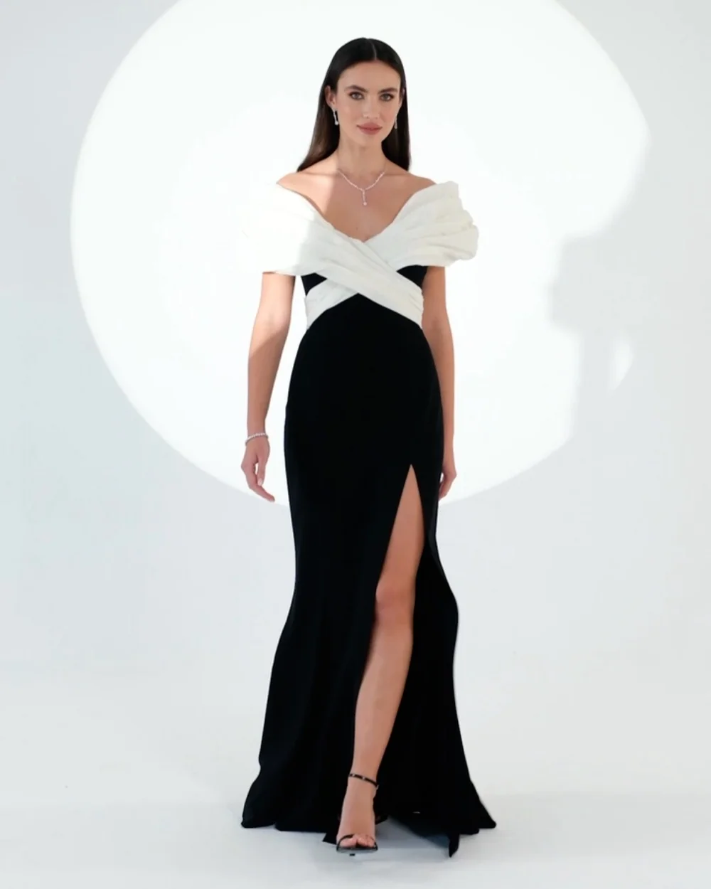 Customized High Quality Jersey Pleat Trumpet Off-the-shoulder Long Dresses Prom Dresses Exquisite Modern Style Classic Matching