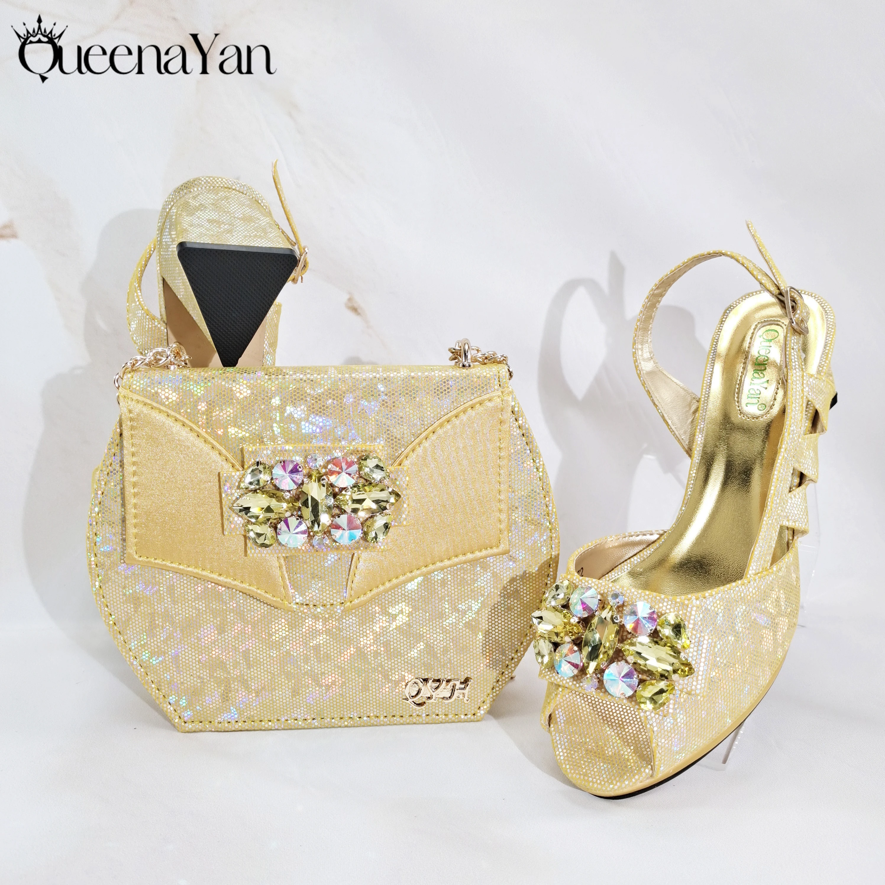 

Queena Yan Зрелый стиль, специальная синтетическая ткань, дизайн золотого цвета, туфли на высоком каблуке с открытым носком и сумка для вечеринки, свадьбы