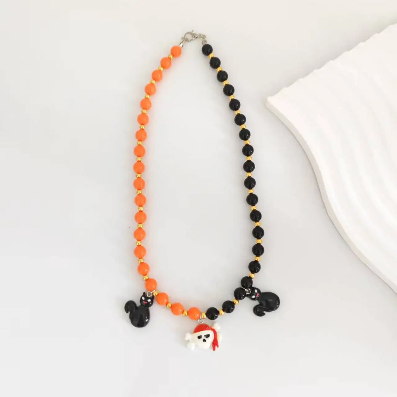 

Halloween Colorful Beads Chain Necklace for Women Men Black Cat Ghost Pendant Choker Clavicle Children Handemade Necklace
