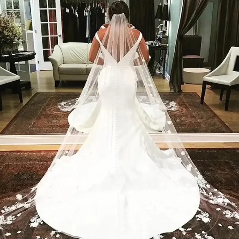 Aangepaste satijnen zeemeermin trouwjurken Afrikaanse off-shoulder sexy backless lange plus size tuin bruidsjurken