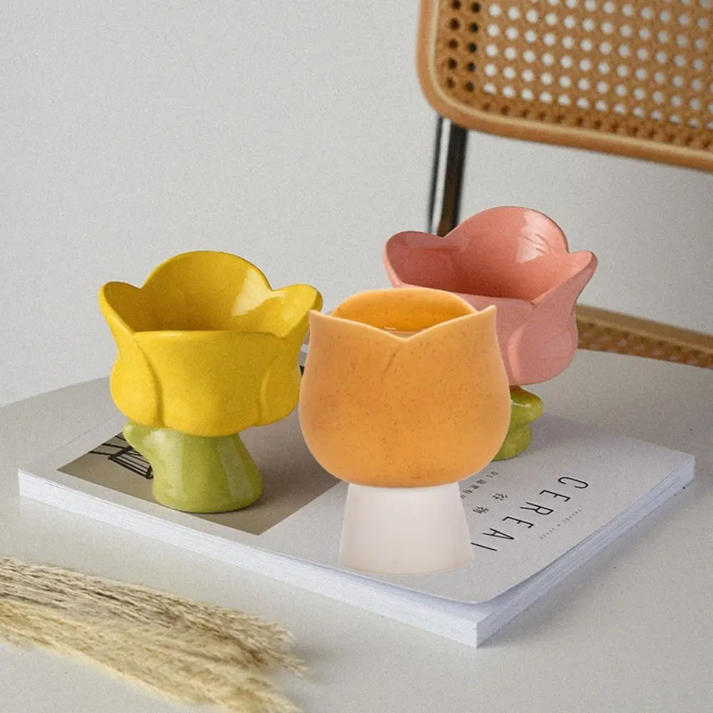 

Dinner Props Ceramic Tulips Candle Holder Romantic Exquisite Candlestick Cups Elegant Lovely Candle Stand Birthday Gift
