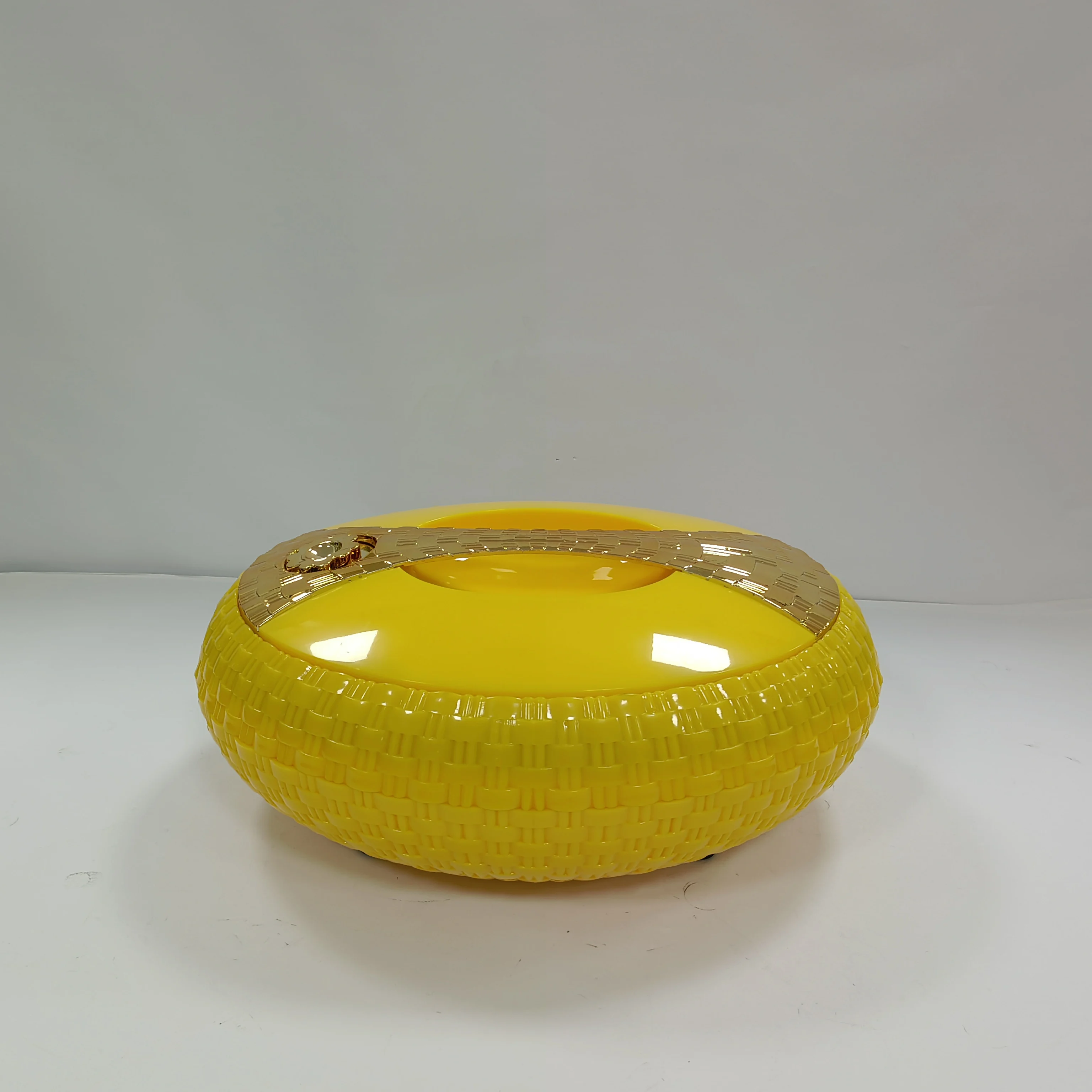 Container art design, traditional style decorative food warmer, insulation tray