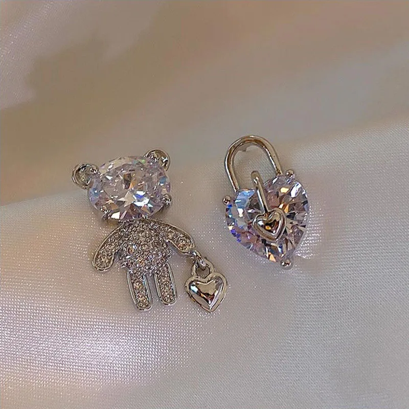 2023 New Fashion Trend Unique Design Geometric Elegant Delicate Asymmetric Bear Zircon Heart Stud Earrings Women's Jewelry Gifts