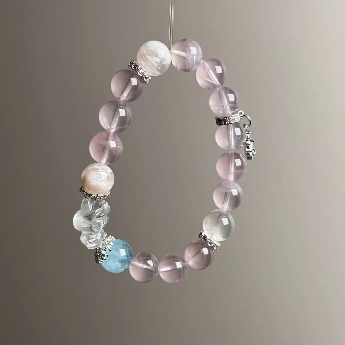 

Natural 10mm Pink Crystal Bracelet Aquamarine Snowflake Ghost Light Luxury Fashion Versatile Bracelet