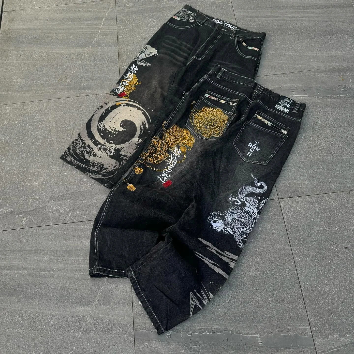 Pantalones vaqueros con estampado de pez koi de dragón negro japonés para hombre, pantalones de pierna ancha Retro de Hip-Hop americano, ropa de calle gótica Harajuku