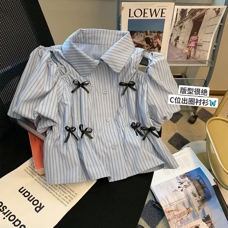 

Женская рубашка в стиле пэчворк в синюю полоску с бантом, лето 2023, французская шикарная блузка с пышными рукавами, топ с отложным воротником и открытыми плечами