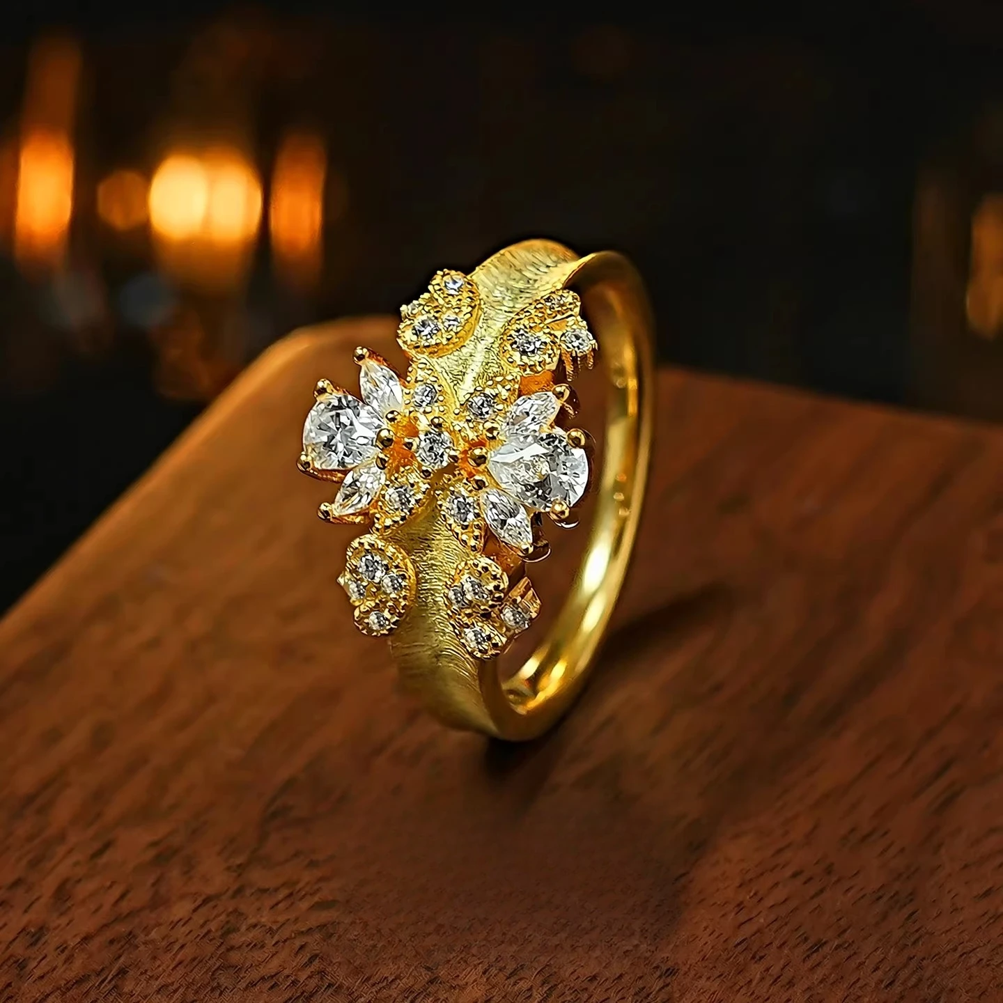 

S925 silver ring with antique brushed gold plating and zircon flower inlay, light luxury retro women's jewelry