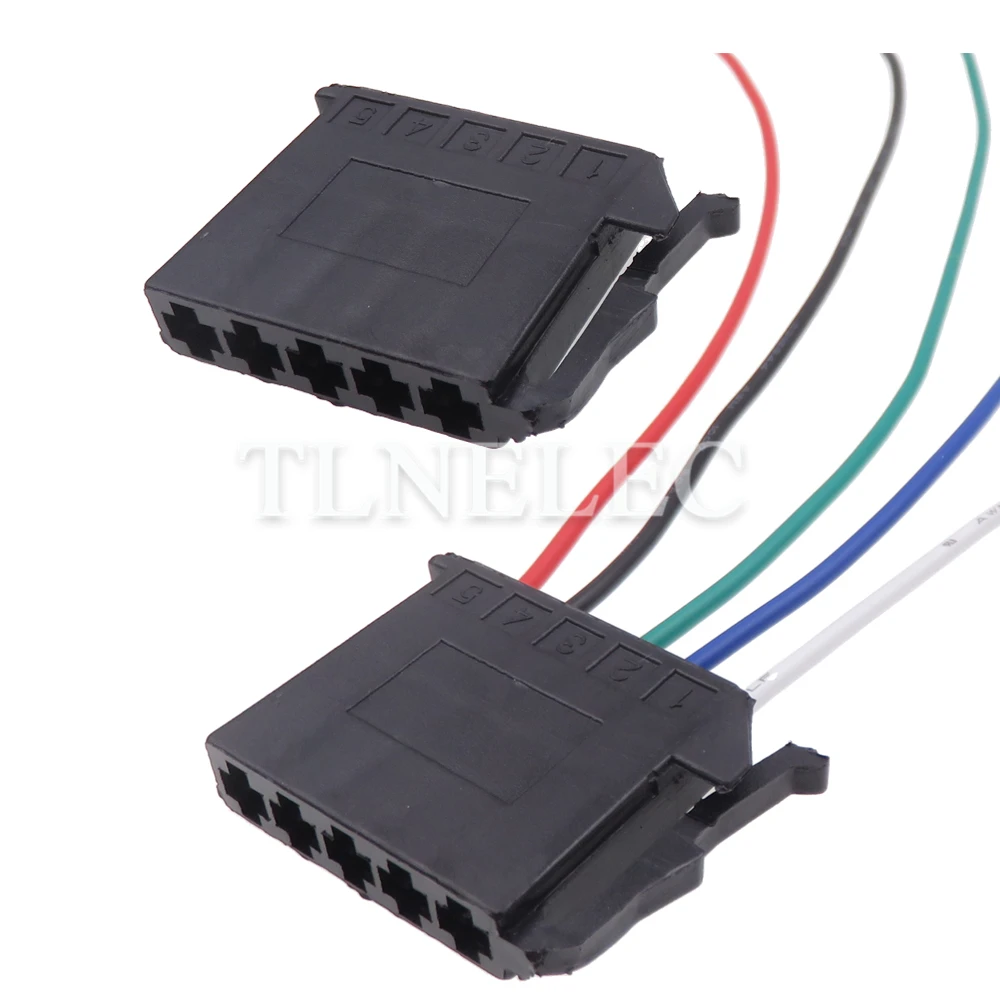 5 Pin Way สายไฟช่องเสียบสายไฟรถยนต์ Unsealed ซ็อกเก็ต Terminal 1H0953635