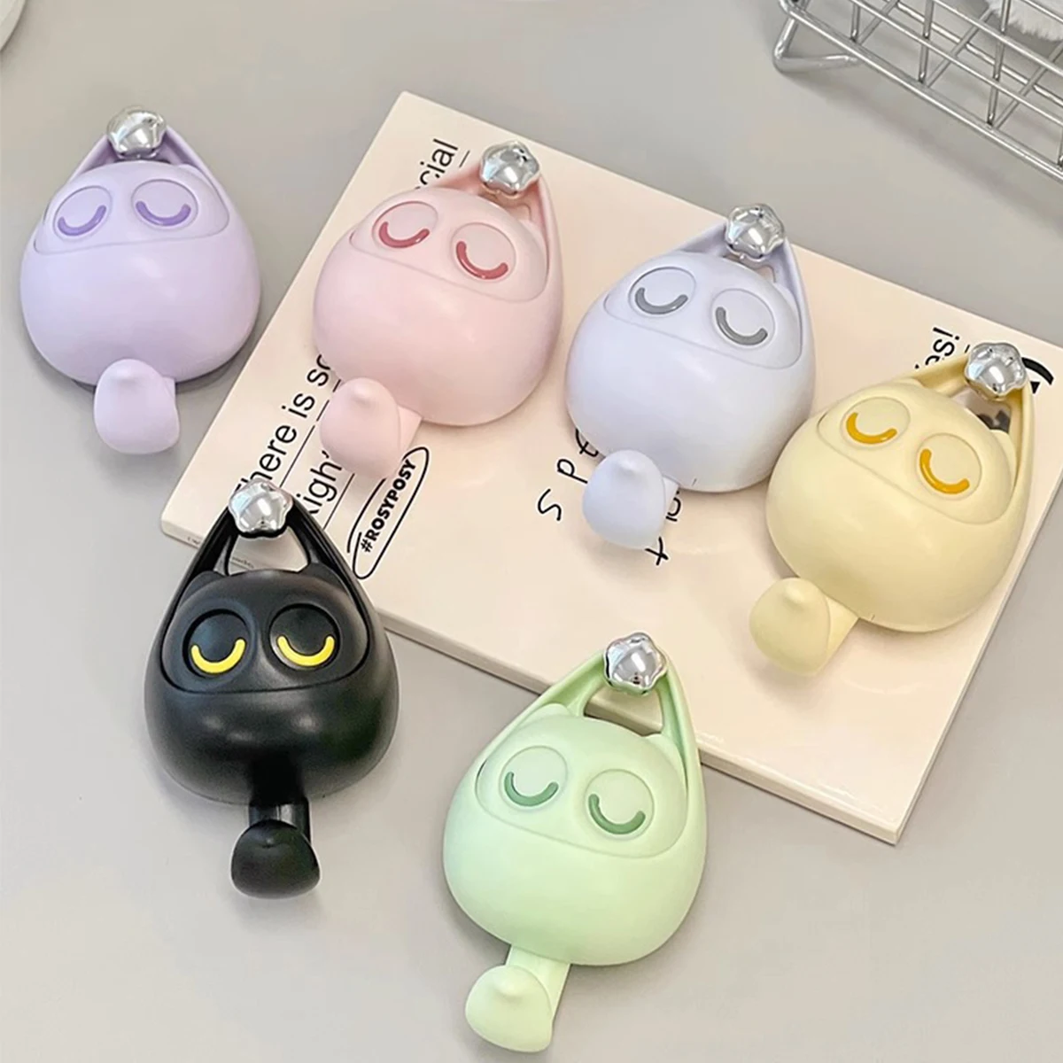 Creative Cartoon Blink Cat Hook Non-Perforated Magnetic Bathroom Storage Bag Clothes Hook Fun And Functional Kitchen Organizer view 6