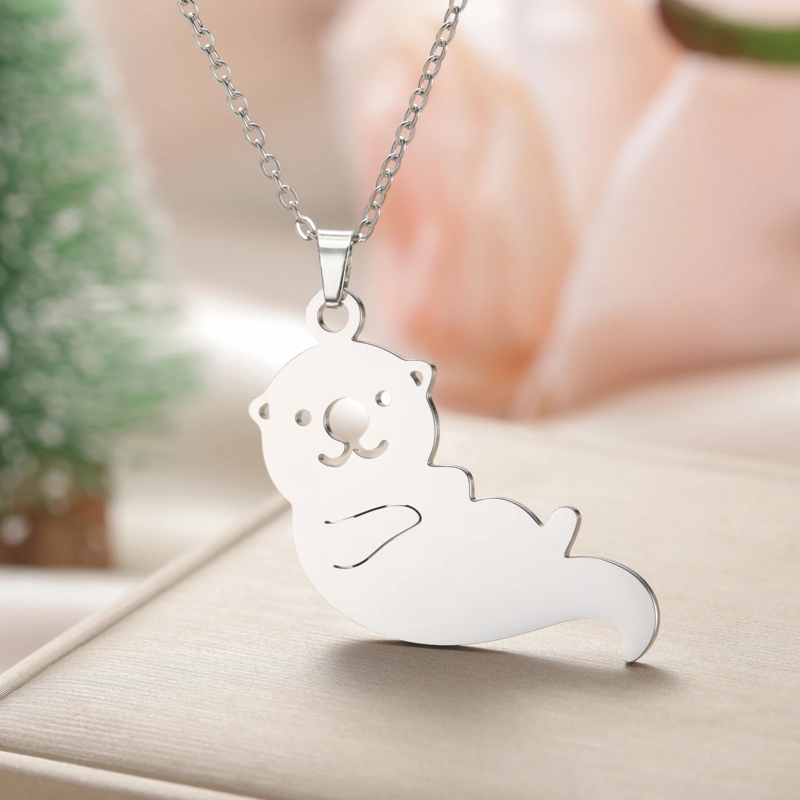 Cute sea otter necklace women's stainless steel marine animal pendant fashionable lucky friend anniversary jewelry gift