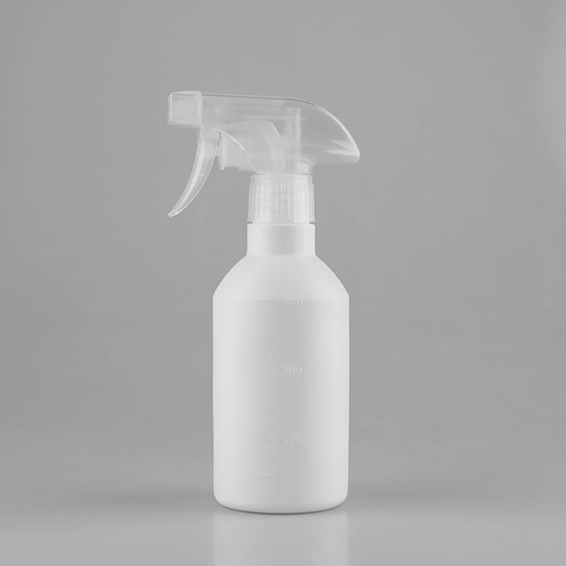 Household Portable Spray Bottle Plastic Fine Mist Sprayer Bottle Refillable Liquid Sprayer for Gardening or Hair Care Moisturize