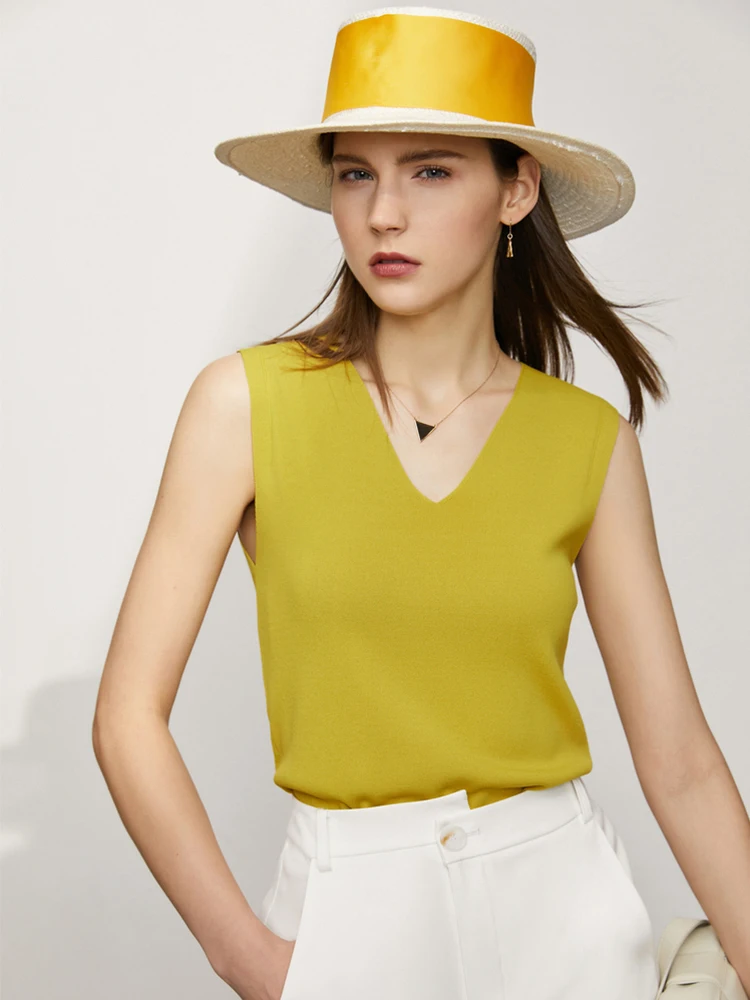 

AMII Minimalism Vests for Women 2023 Summer New Simple Versatile Hyperbola V-neck Slim Underlay Top Crop Tops Tank Top 12342277