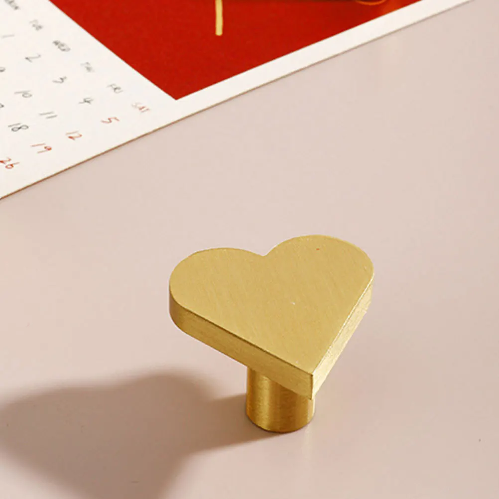

2Pcs Heart Shaped Brass Gold Knobs Drawer Pulls Kitchen Cabinet Handles Chic Modern Home Decor Heart Shape Cabinets Knob