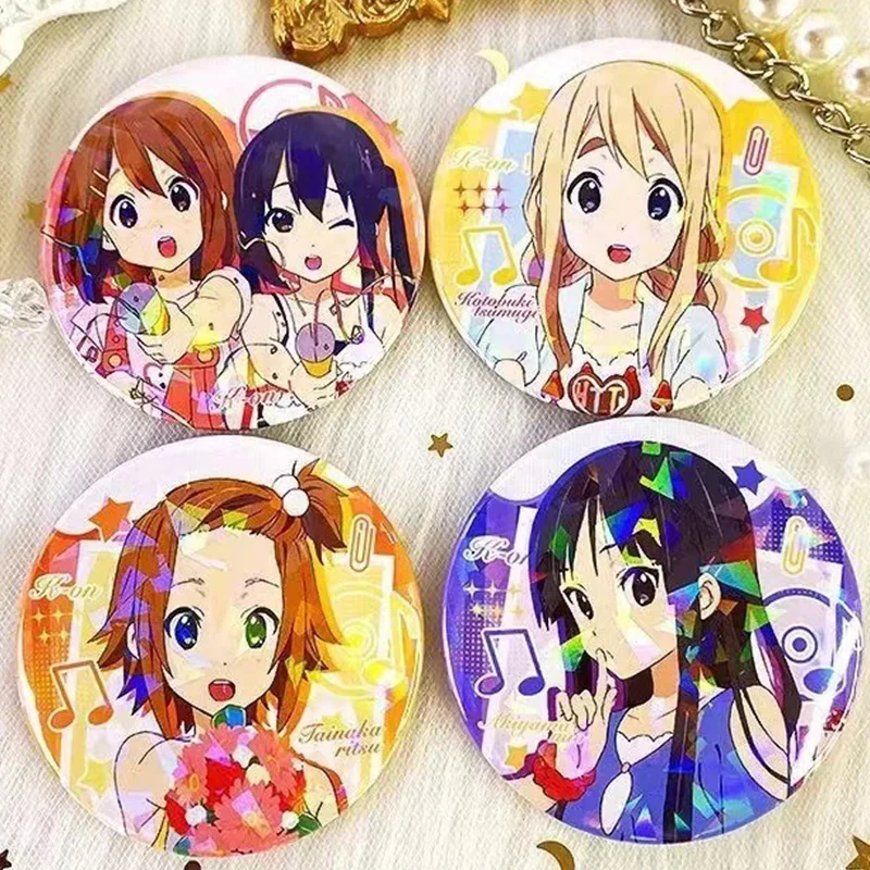 4 Stück K-ON! Emaille-Anstecker Yui Azusa Pins Mio Ritsu Mugi Broschen Animation Broschen Anime-Anhänger für Rucksack Kleidung Revers Spielzeug