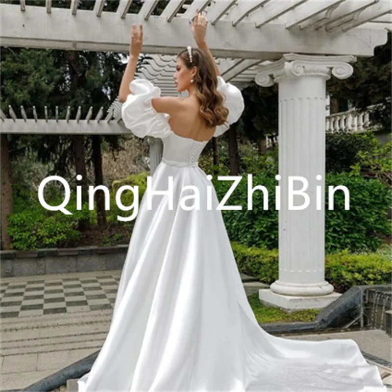 

Wedding Dress High Slit Side A-line Simple Styles Bridal Dress with Court Train Removable Puff Sleeve Satin