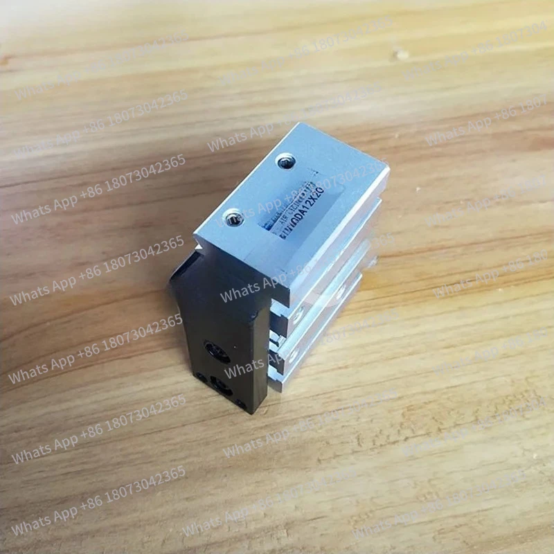 

SGDA12X10X20X30X40X50 SGDA16X10X20X30X40X50X72X100 PBDA-16x40-7 Thin Cylinder with a Guide Rod Series