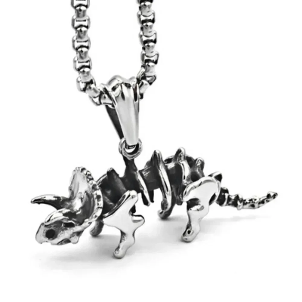 1 Pack New Retro Triceratops Skull Pendant European and American Personality Dinosaur Necklace Boys JewelryTrendPendantWholesale