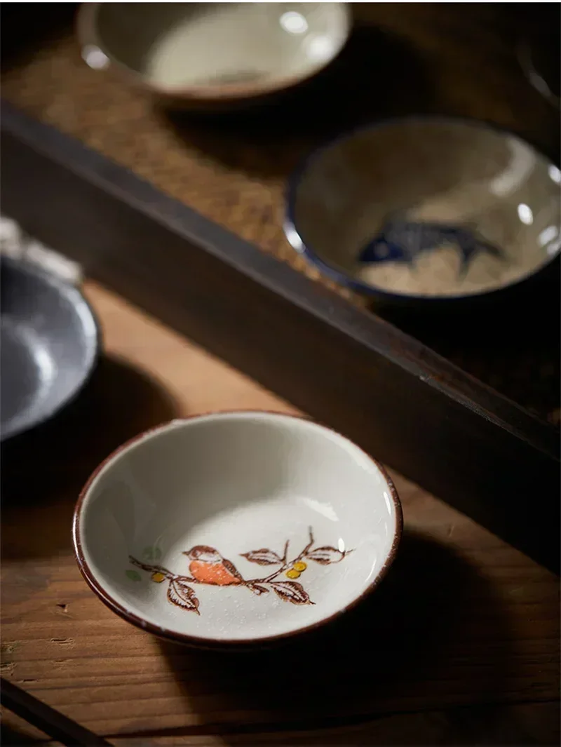 Plato de cerámica de temporada, plato de porcelana con patrón de pájaro y flores japonesas, plato redondo pequeño, platillo de inmersión, vajilla de cocina