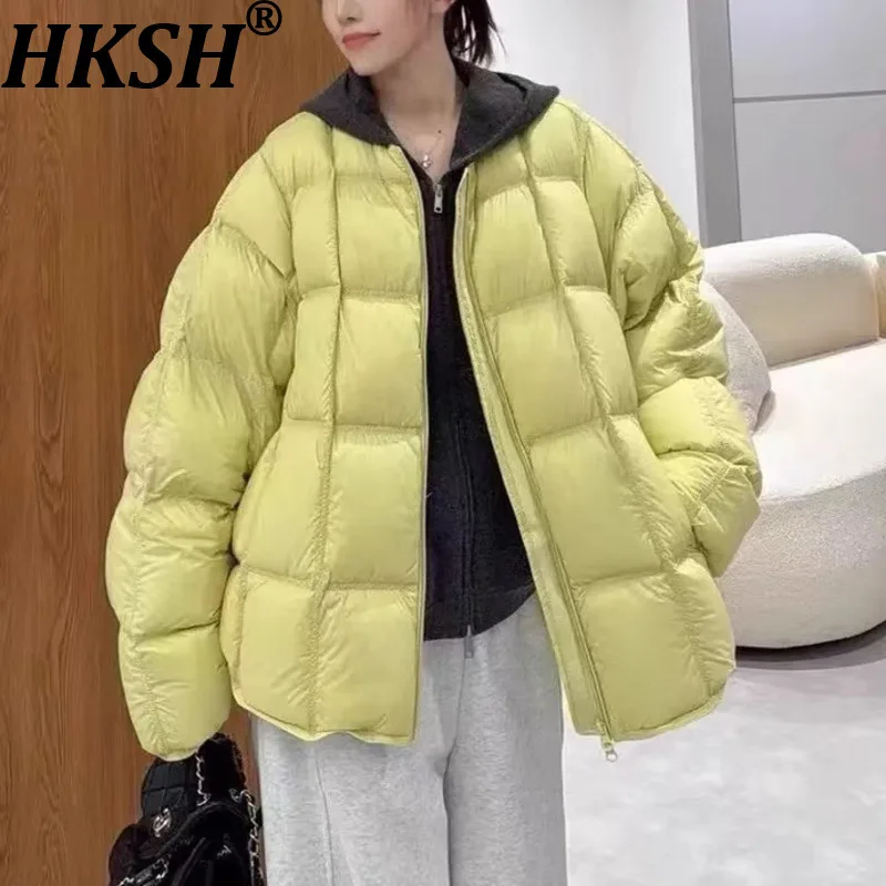 

HKSH 2025 Новое зимнее женское пуховое пальто, легкая однотонная куртка на молнии с круглым вырезом, универсальная, модная, элегантная, повседневная, предупреждающая куртка HK14196