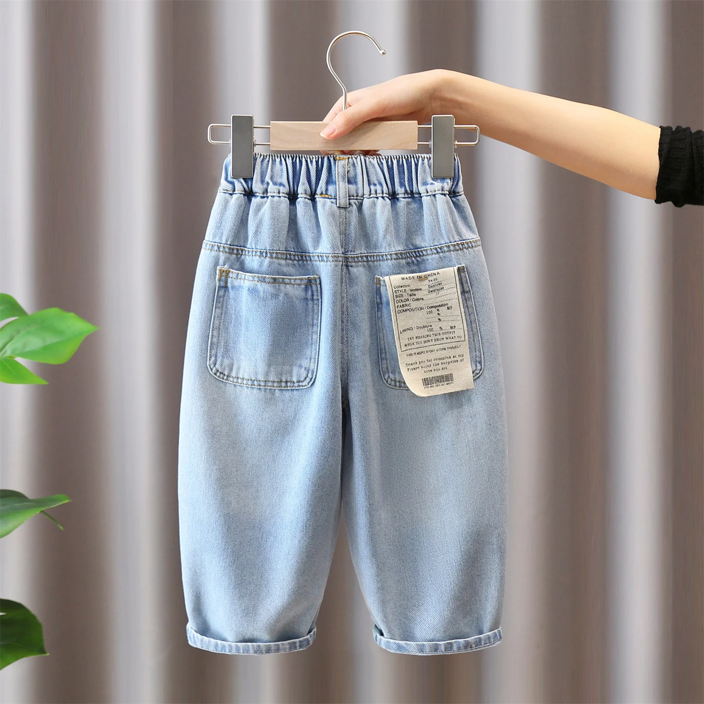 春秋ボーイズジーンズルーズストレートレッグカジュアル綿ポリエステル混紡快適な弾性ウエスト子供ファッショナブルなズボン