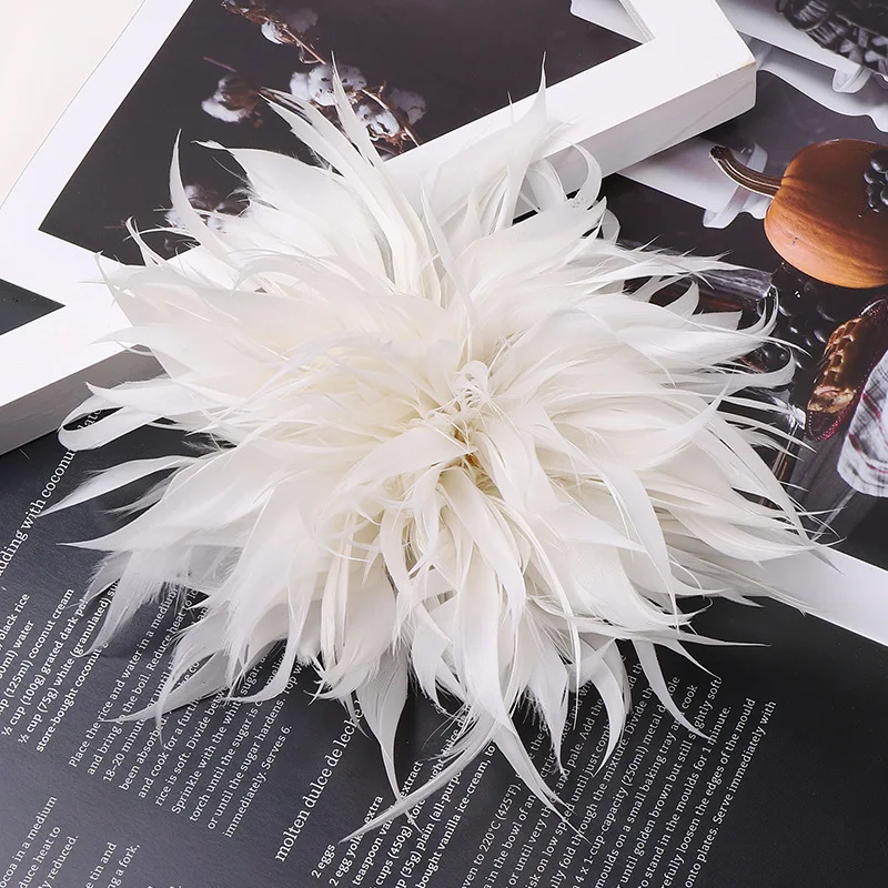 18CM Koreanische Feder Corsage Broschen für Frauen Elegante Blume Anstecknadeln Hochzeit Abzeichen Mode Schmuck Zubehör – Detail 4