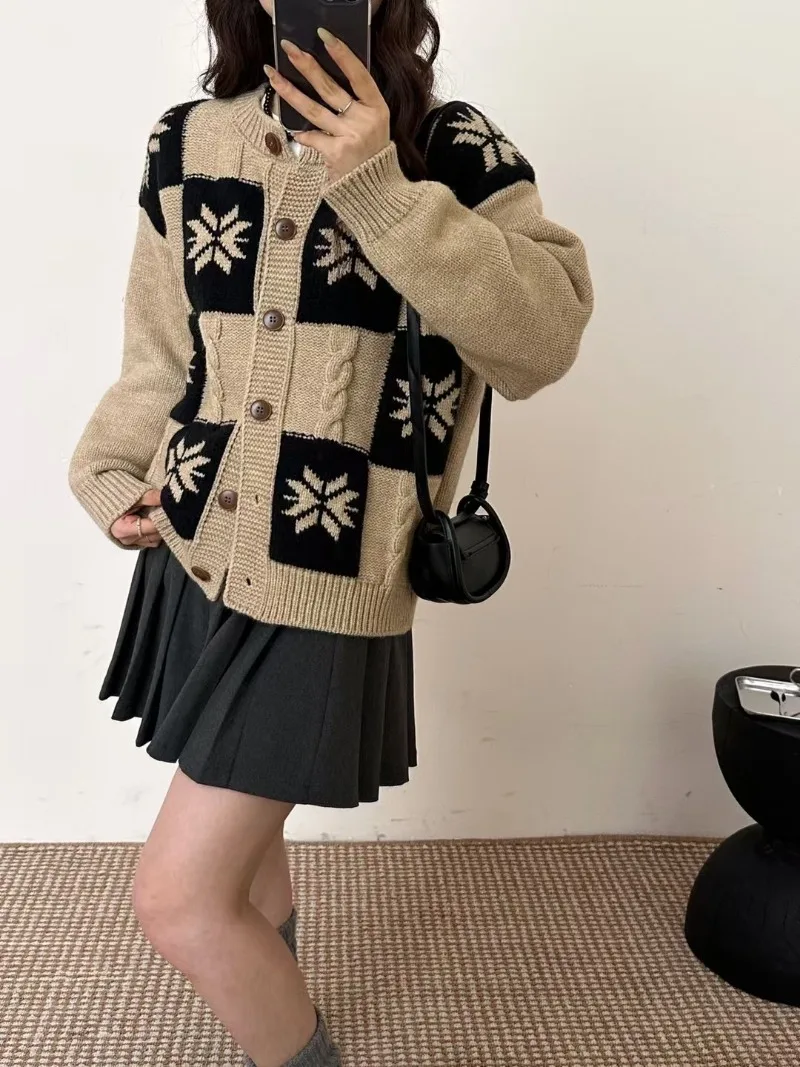 Snow Pattern 2025 Woman Cardigan O-neck Single Breasted Outerwears Korean Sweater Long Sleeve Cardigans Hit Color Ropa Mujer