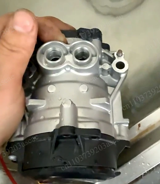 Built-in drive 12V high-power strong magnetic brushless motor gear oil pump, self-priming large flow cycloid gear oil pump