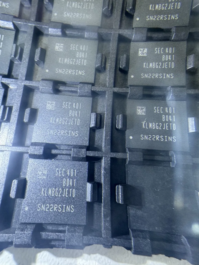 

SACOH New Original genuine KLMBG2JETD-B041 package BGA153 32GB MLC v5.1BGA memory chip