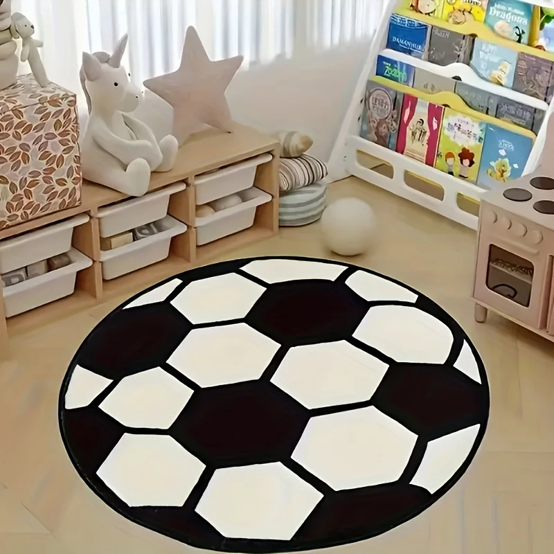 

1. круглый коврик с футбольным узором. Полиэфирная ткань, которую можно стирать в машине, подходит для украшения прикроватной тумбочки спальни, гостиной.