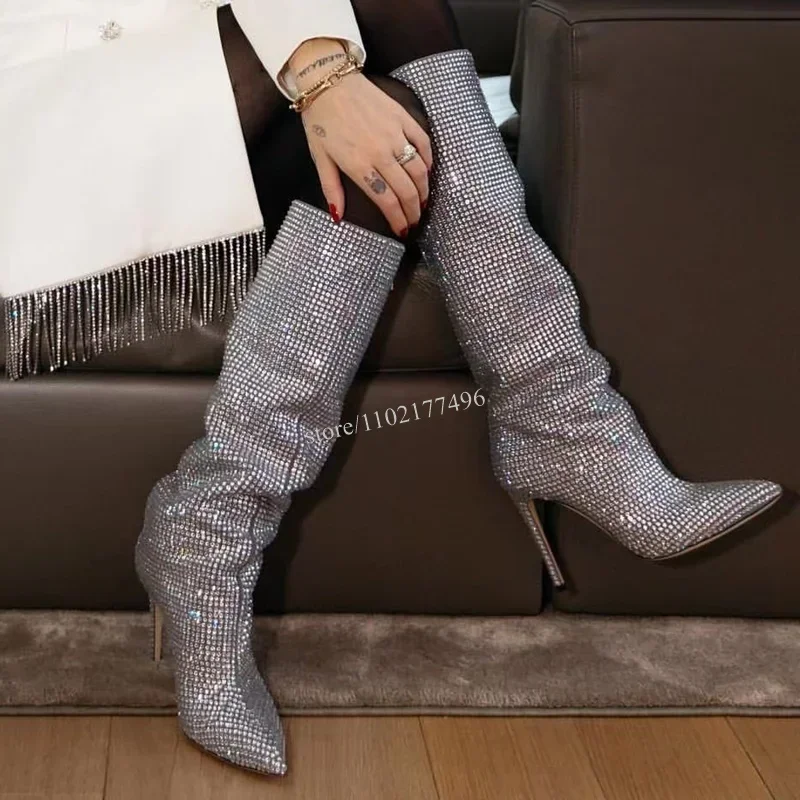 

Women Winter Knee Boots Luxury Brand Bling Crystal Sequins Pointed Toe High Heels Rhinestone Solid Color Designer Shoes Dance
